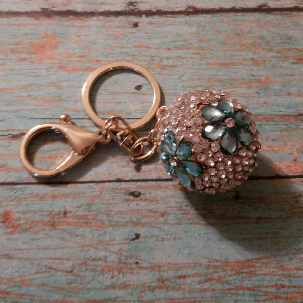 Turquoise blue flower ball keychain